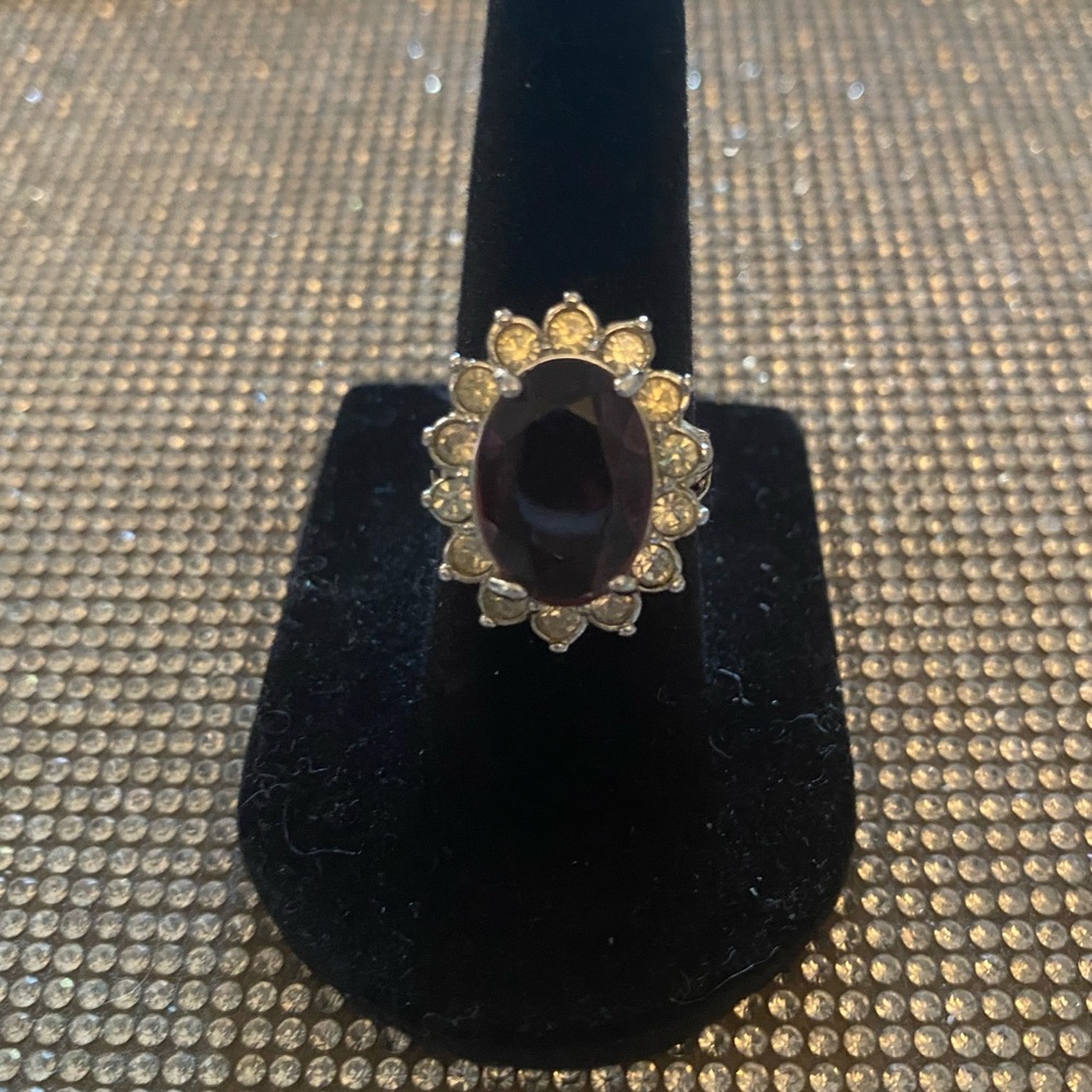 Gorgeous 1977 Vintage Sterling Silver,  Natural Amethyst Daisy Ring.